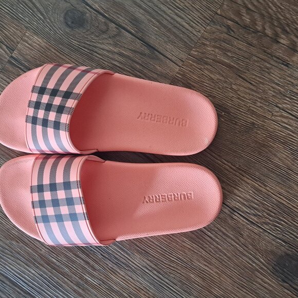 Burberry slides obo - Picture 1 of 5